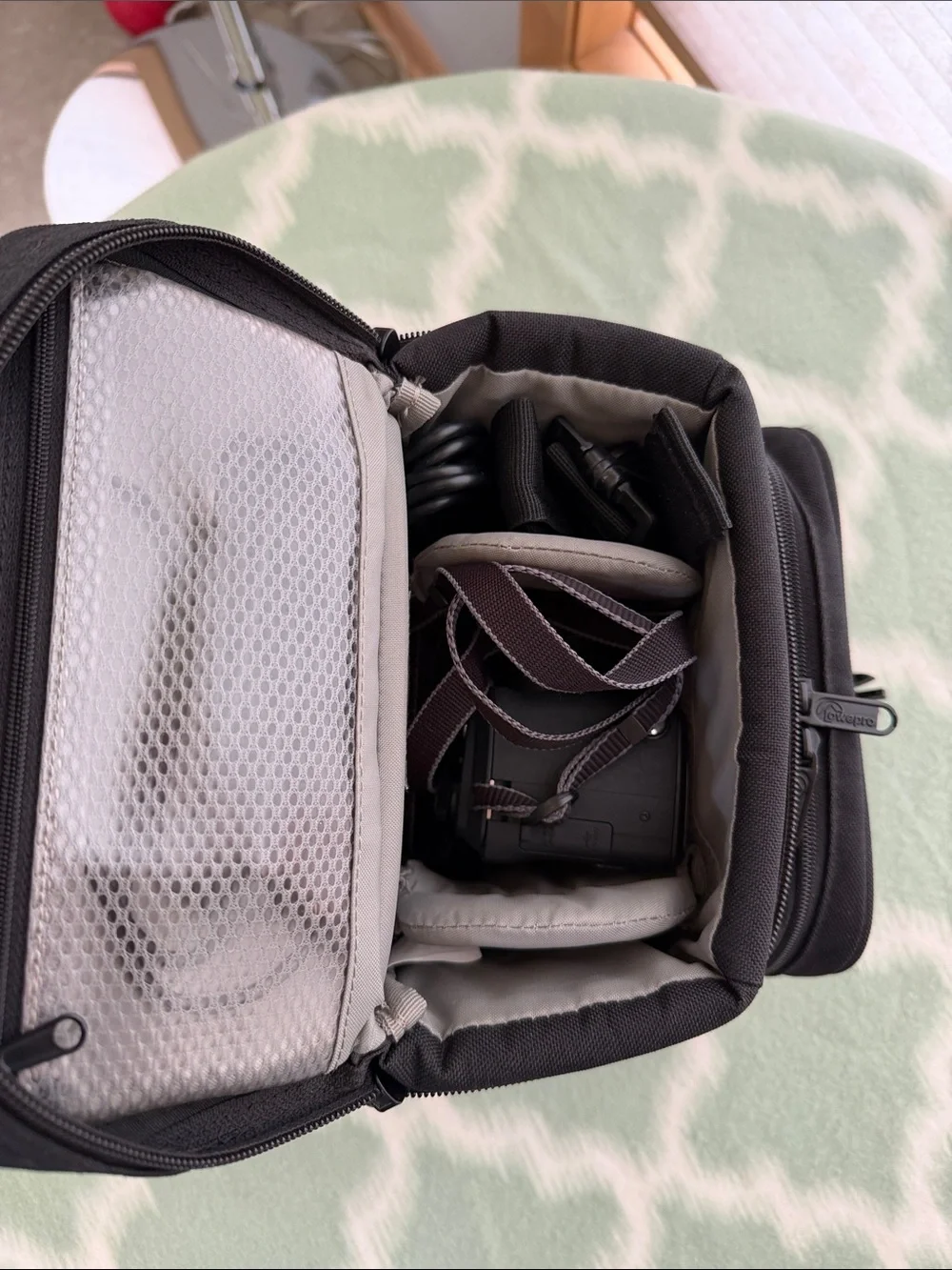 Kodak Black EasyShare Z981 Digital Camera with Black Carry Bag